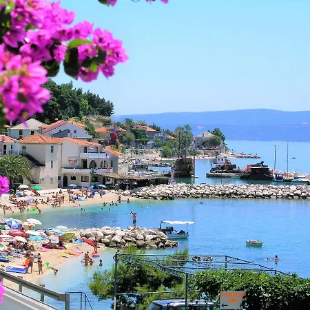 Déjà Blue * Jesenice (Split-Dalmatia)