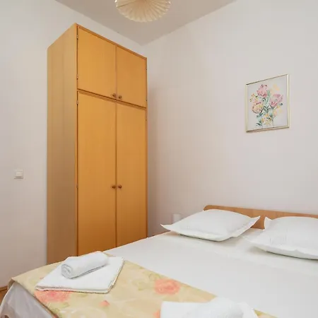 Deja Blue Apartment *